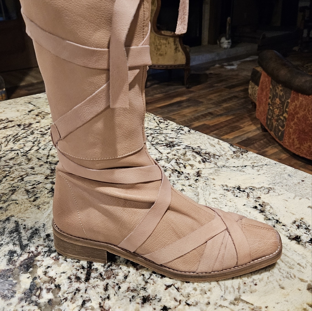 NEW Free People West End Lace Up Over Knee Boot 38 Leather - Picture 16 of 16